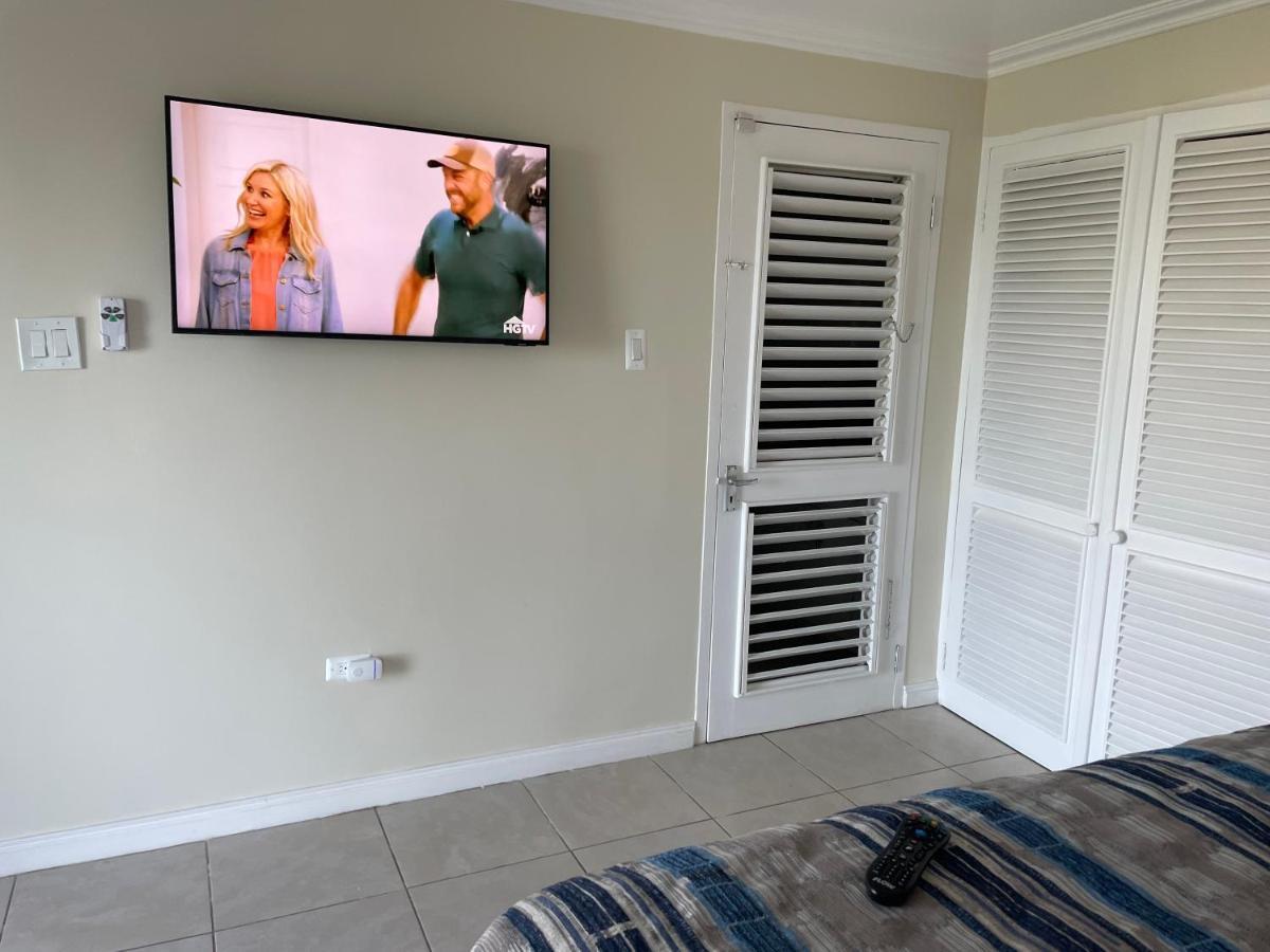 Hummingbird Retreat - Luxury Oceanview Apt, 7-Minute Walk To Beach Ocho Rios Luaran gambar