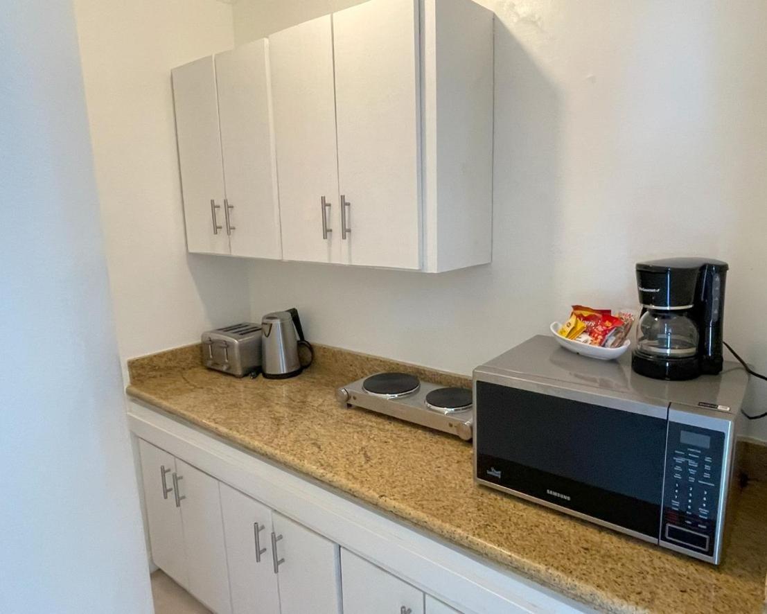 Hummingbird Retreat - Luxury Oceanview Apt, 7-Minute Walk To Beach Ocho Rios Luaran gambar
